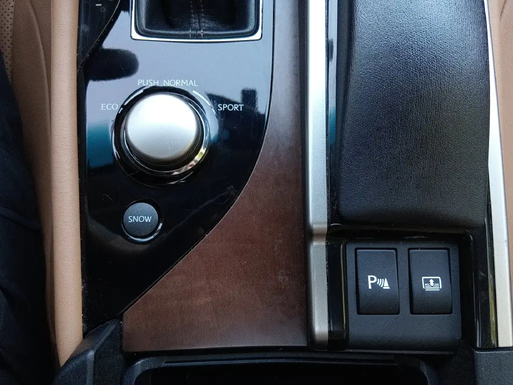 2014 Lexus GS - $14,787