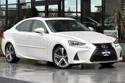 2017 Lexus IS 300 AWD 4DR Sedan