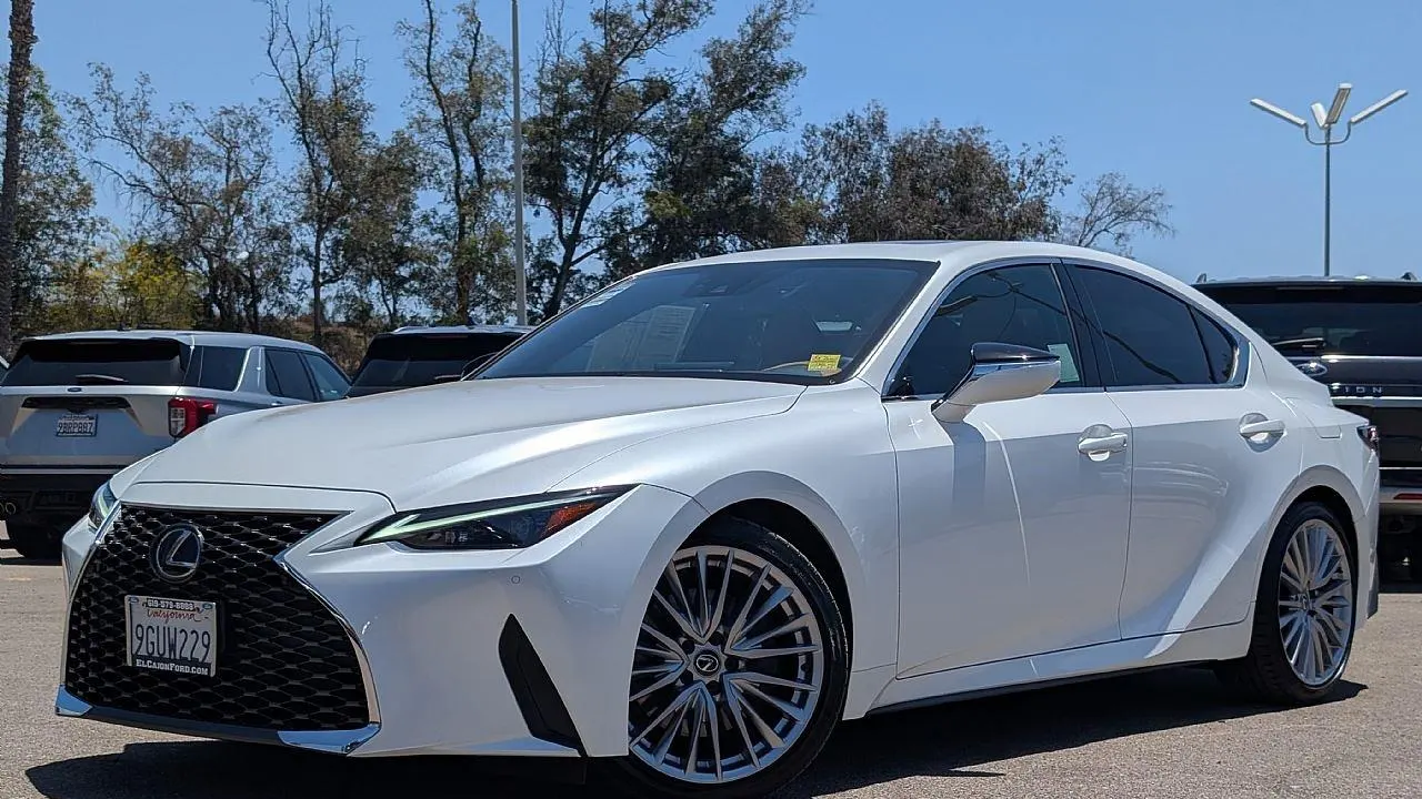 2023 Lexus IS 300 Base