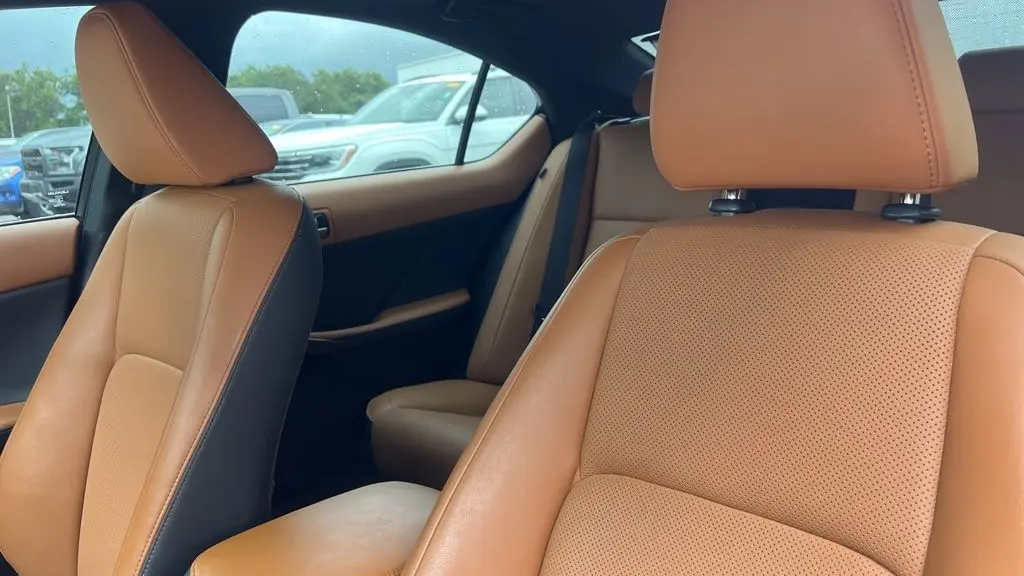 2022 Lexus IS 300 Base
