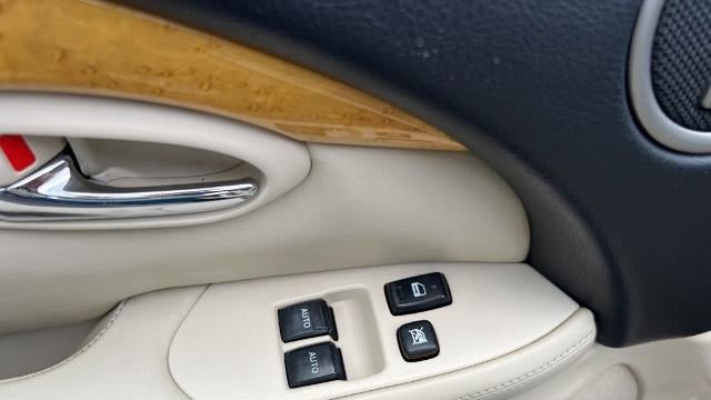 2004 Lexus SC 430 Base