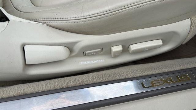 2004 Lexus SC 430 Base