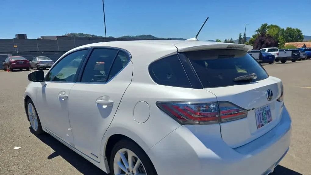 2012 Lexus CT 200h Base