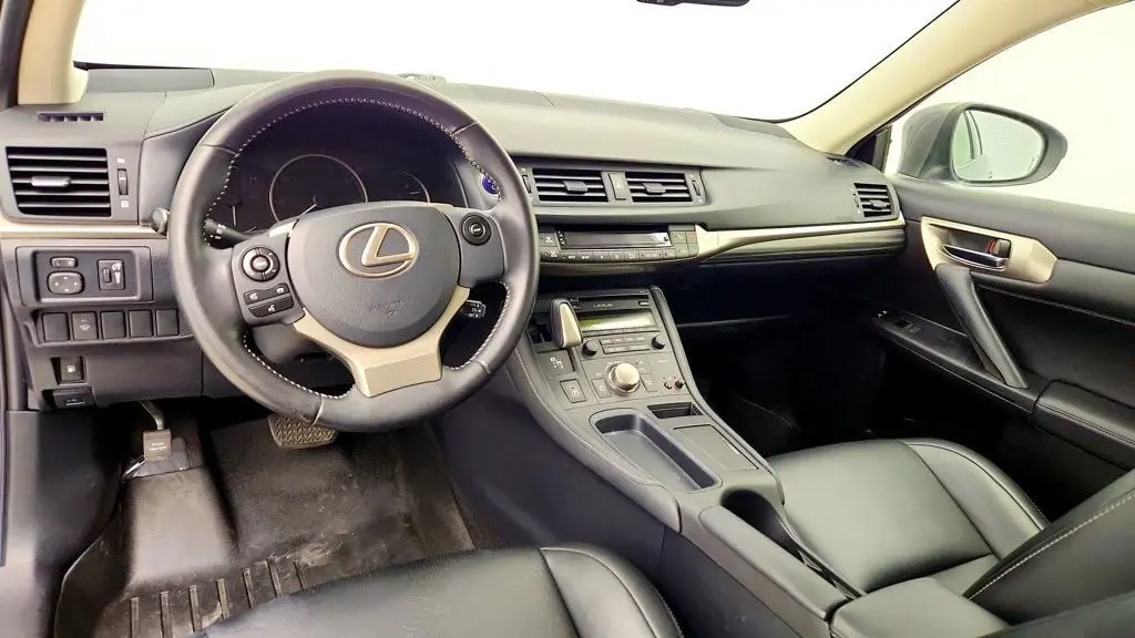 2016 Lexus CT - $19,495