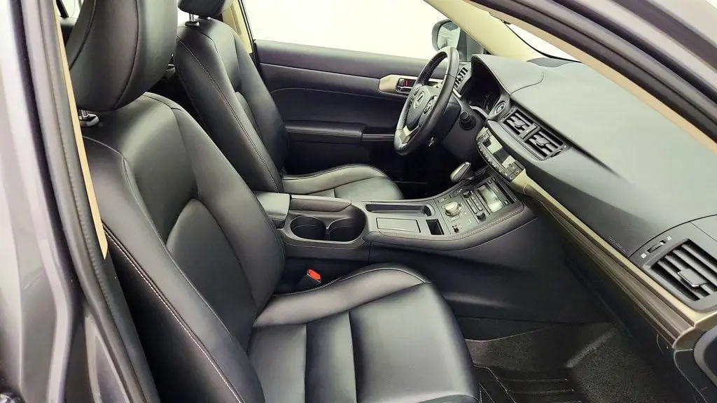 2016 Lexus CT - $19,495