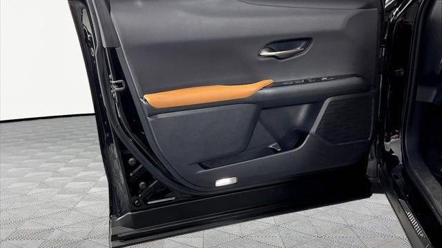 2022 Lexus UX 200 Base