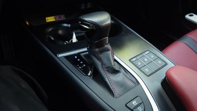 2023 Lexus UX 250h F SPORT Handling