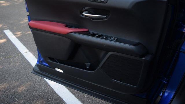 2023 Lexus UX 250h F SPORT Handling