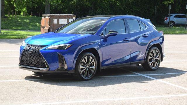 2023 Lexus UX 250h F SPORT Handling