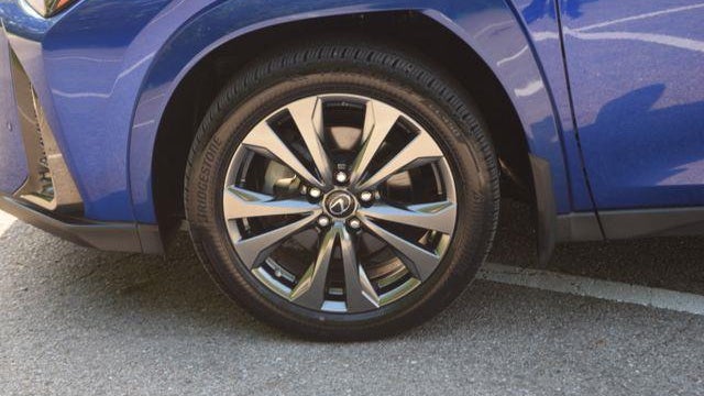 2023 Lexus UX 250h F SPORT Handling
