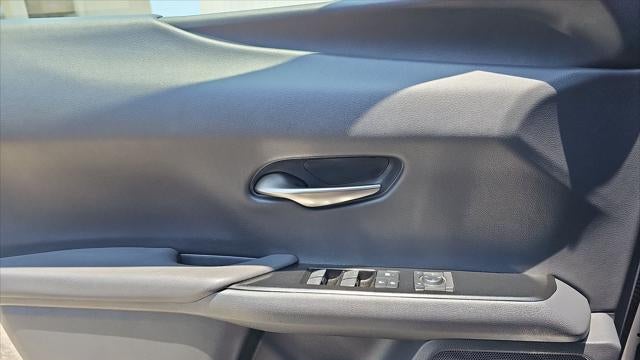 2022 Lexus UX 200 Base