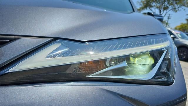 2022 Lexus UX 200 Base