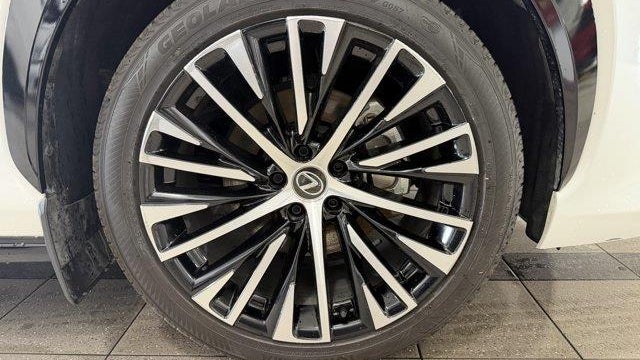 2023 Lexus RZ 450e Premium