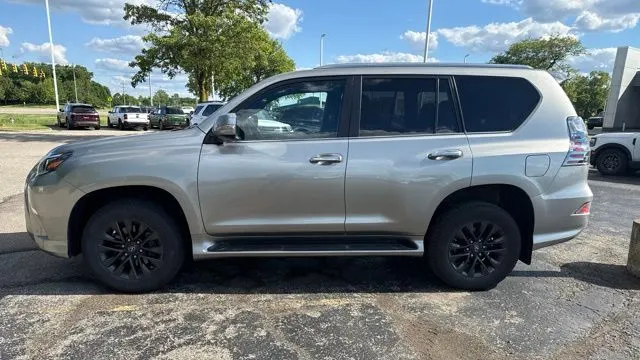 2022 Lexus GX 460 Base