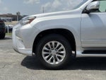 2017 GX 460 Thumbnail 9