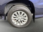 2017 GX 460 Thumbnail 31