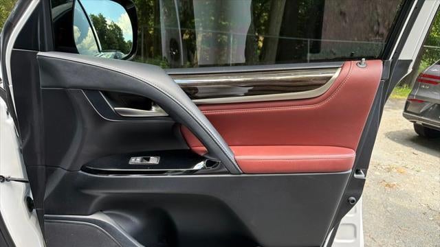 2021 Lexus LX 570 Three-Row