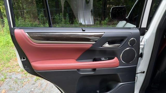2021 Lexus LX 570 Three-Row