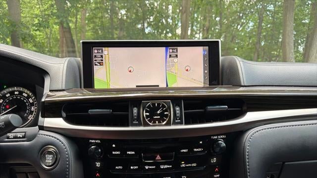 2021 Lexus LX 570 Three-Row