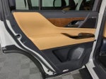2023 LX 600 Thumbnail 16