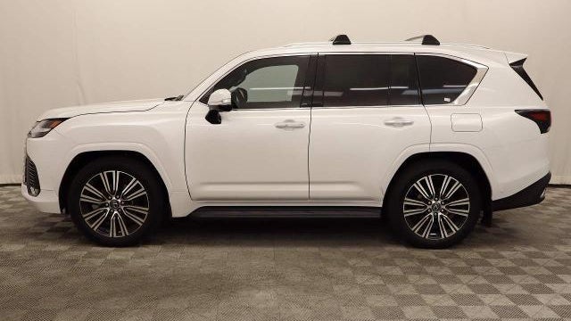 2026 Lexus LX 700h Luxury