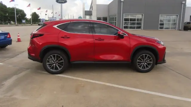 2026 Lexus NX 350h Premium