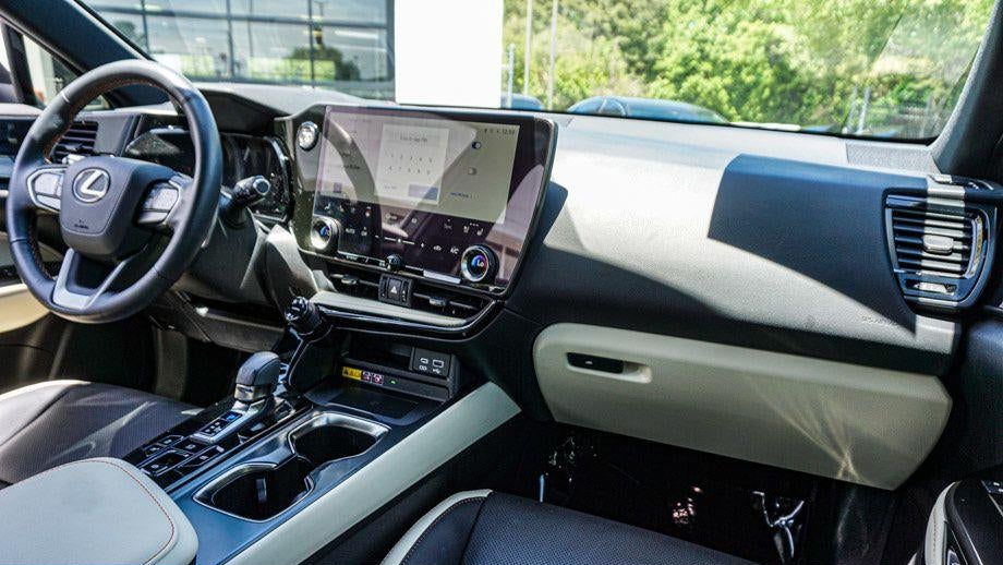 2024 Lexus NX 350h Premium