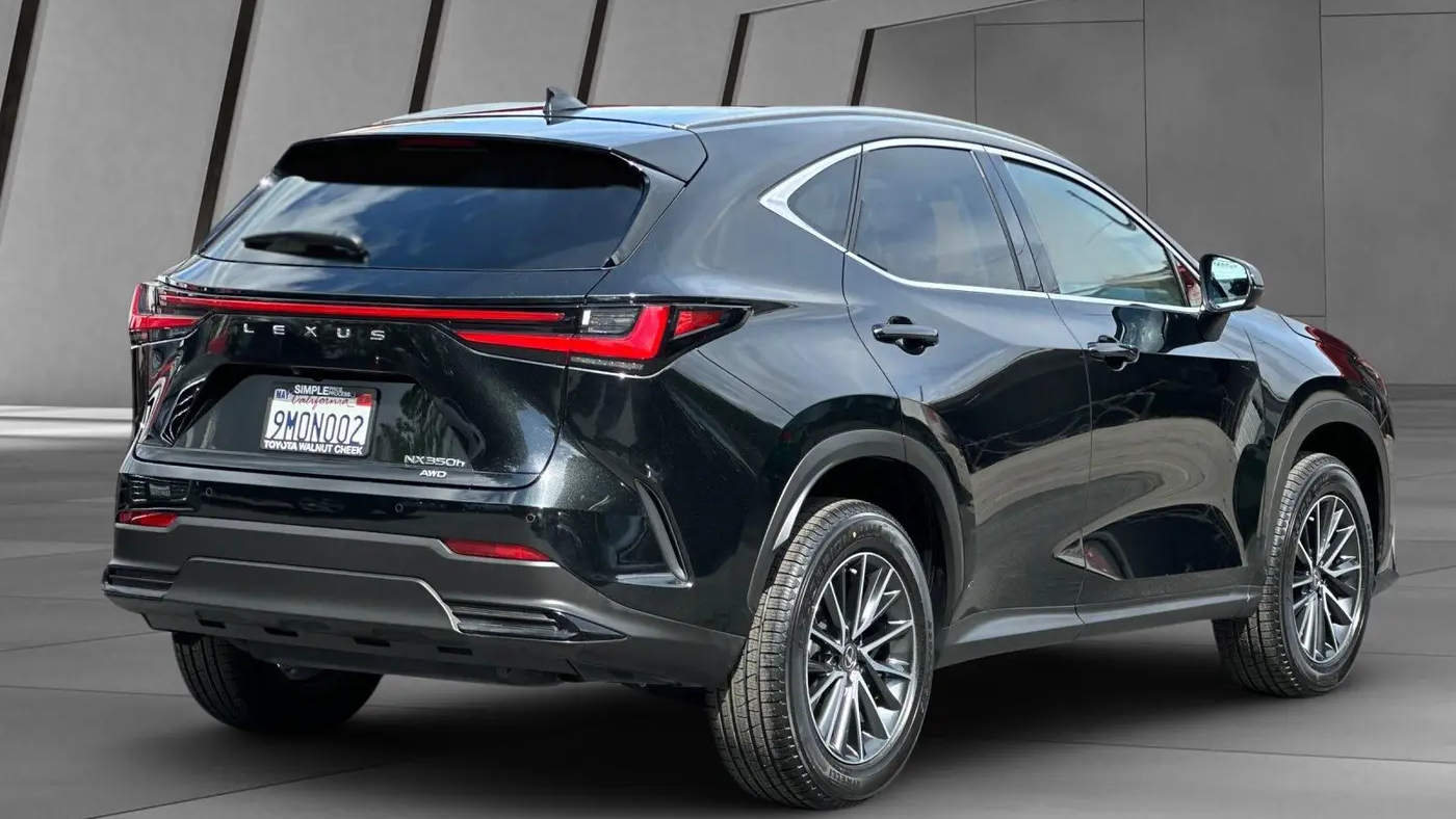 2025 Lexus NX 350h Premium