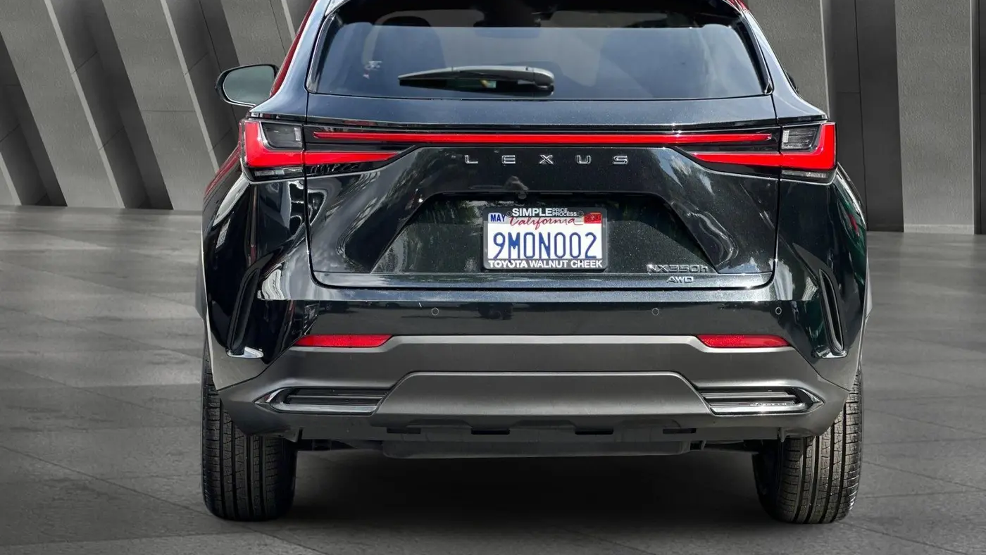 2025 Lexus NX 350h Premium
