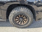 2019 LX 570 Thumbnail 2
