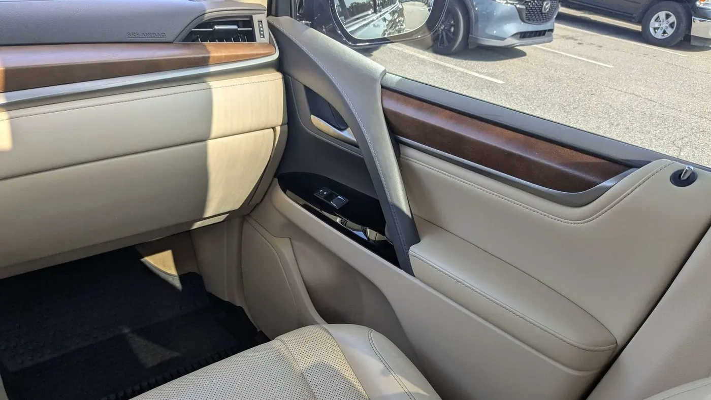 2019 Lexus LX 570 Three-Row