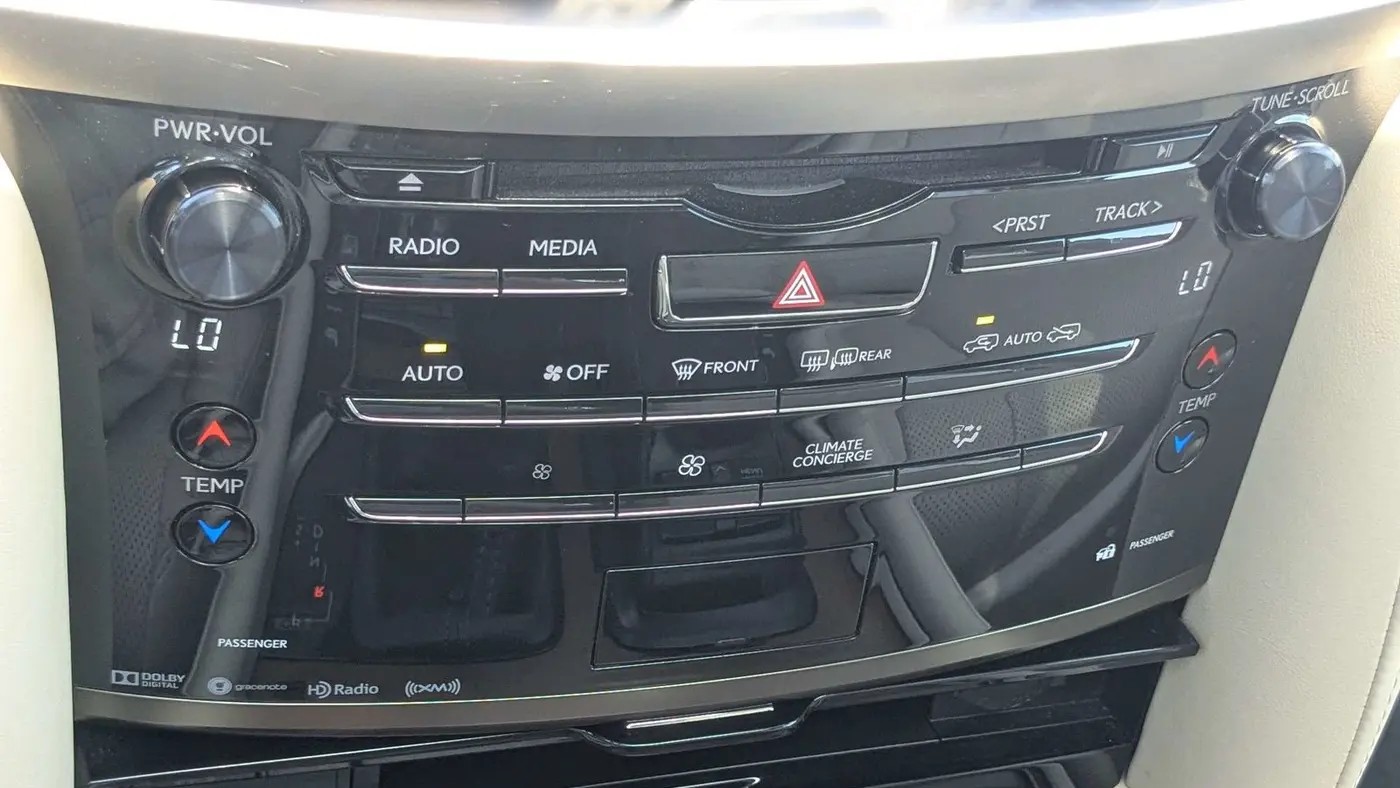 2019 Lexus LX 570 Three-Row