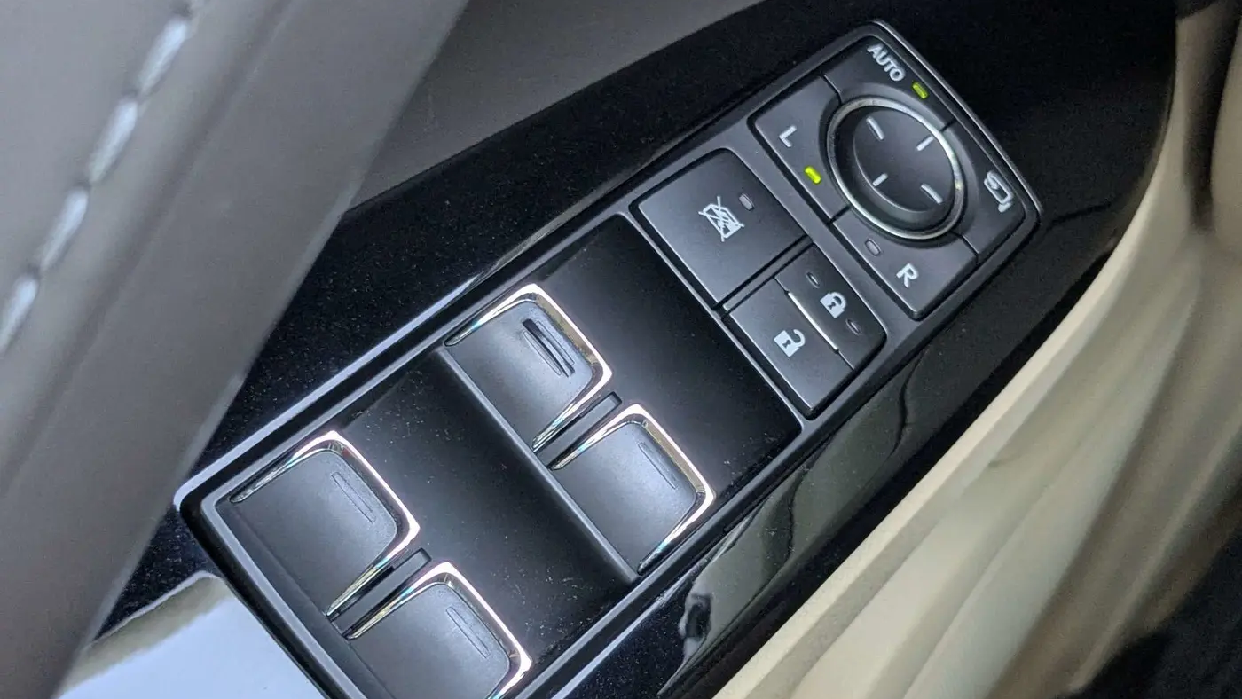 2019 Lexus LX 570 Three-Row