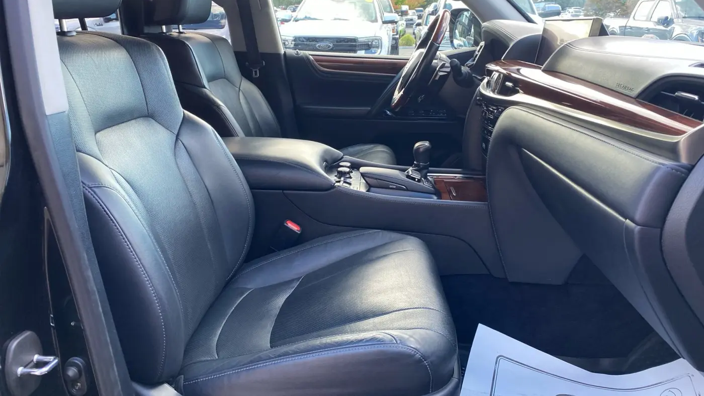 2017 Lexus LX 570 Base