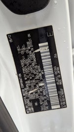 2013 LX 570 Thumbnail 18