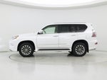 2016 GX 460 Thumbnail 3