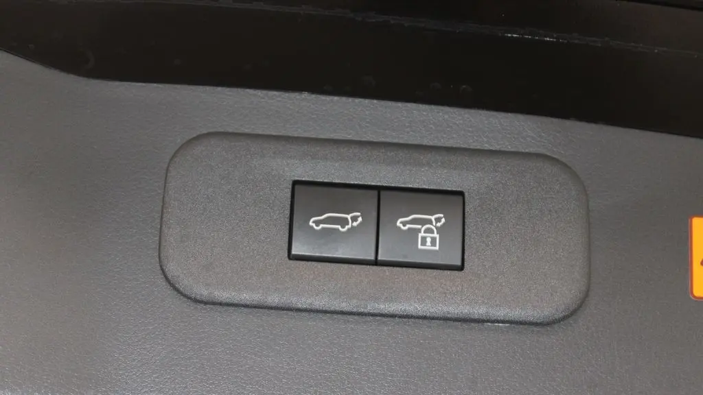2025 Lexus NX 450h+ F SPORT Handling