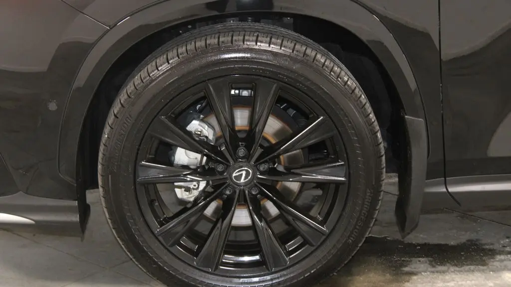 2025 Lexus NX 450h+ F SPORT Handling