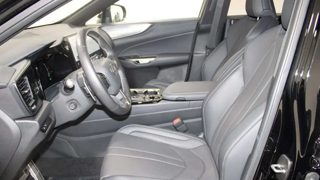 2025 Lexus NX 450h+ F SPORT Handling