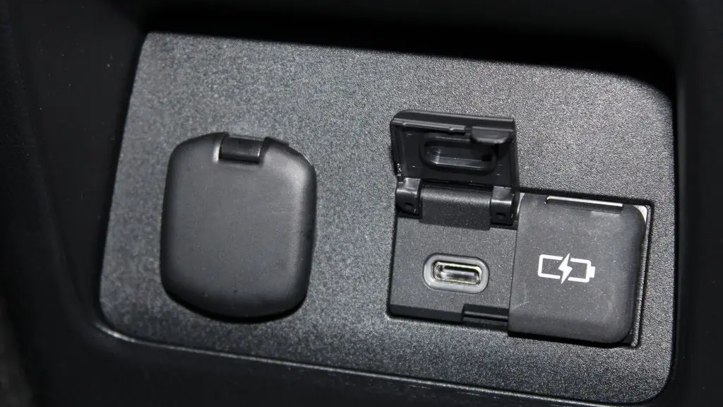 2025 Lexus NX 450h+ F SPORT Handling