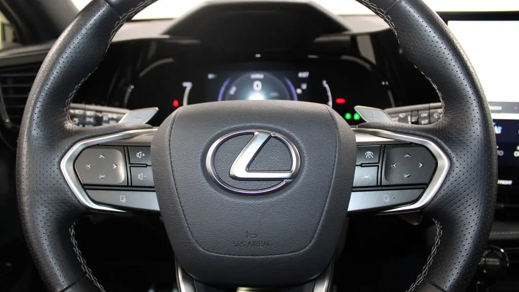 2025 Lexus NX 450h+ F SPORT Handling