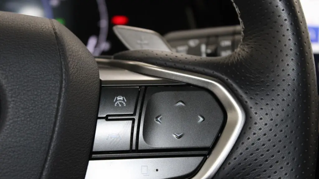 2025 Lexus NX 450h+ F SPORT Handling