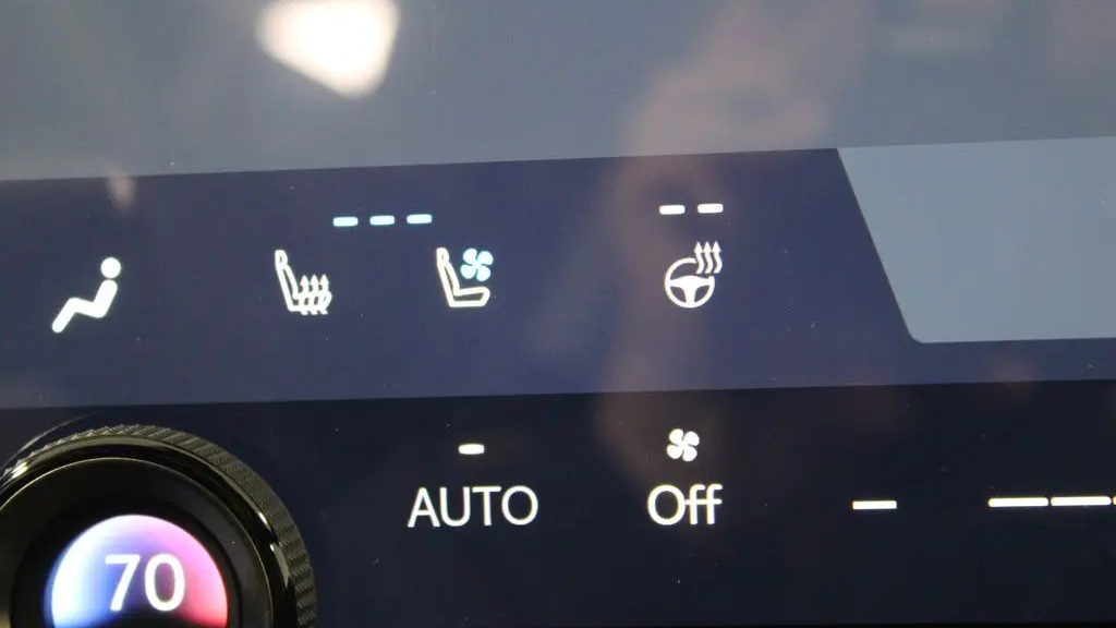 2025 Lexus NX 450h+ F SPORT Handling