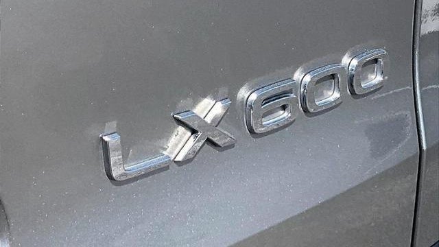 2023 Lexus LX 600 F SPORT Handling