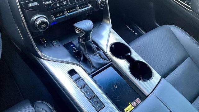 2023 Lexus LX 600 F SPORT Handling