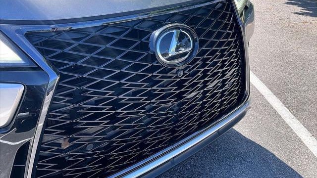 2023 Lexus LX 600 F SPORT Handling