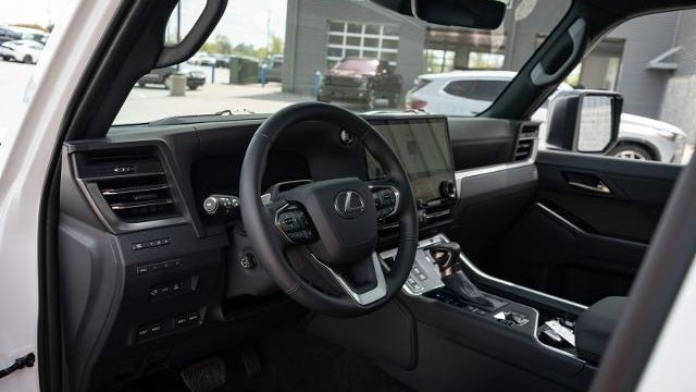 2025 Lexus GX 550 Premium