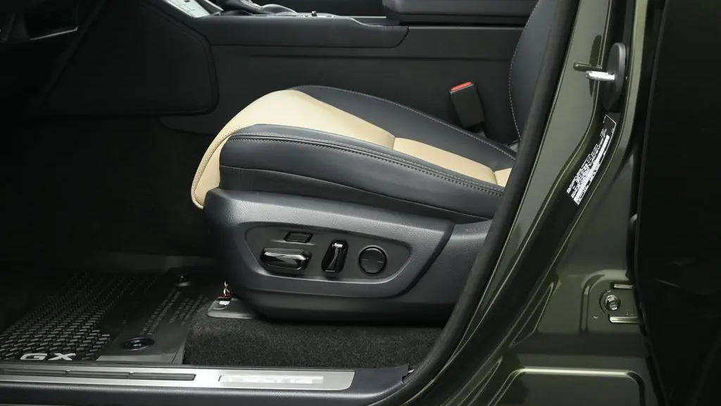 2025 Lexus GX 550 Premium