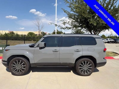 Photo of a 2024 Lexus GX 550 AWD Luxury 4DR SUV for sale