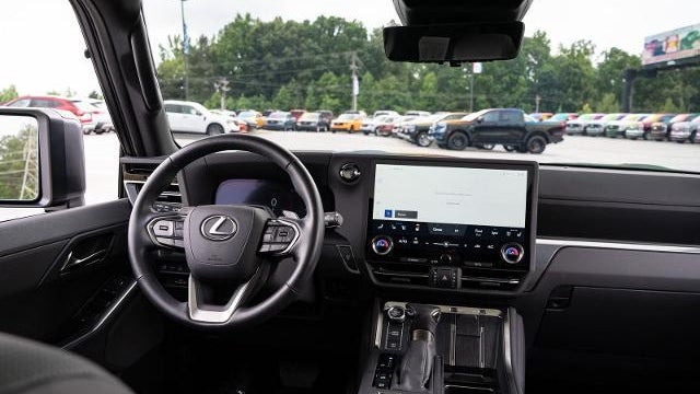 2025 Lexus GX 550 Luxury+